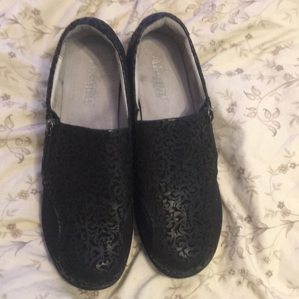 Elegant Black Women's Shoes